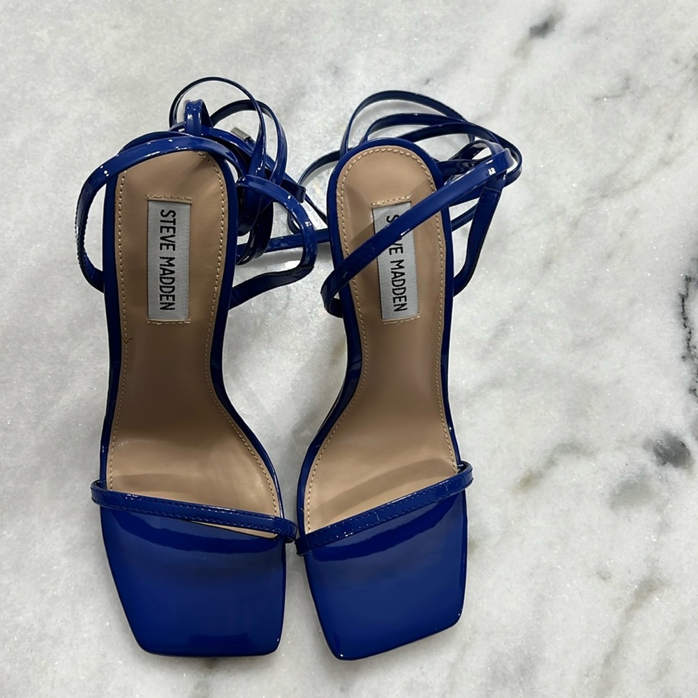 Steven Madden royal blue patent heels
